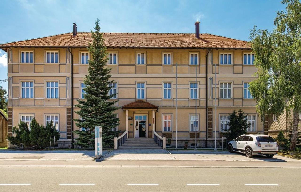 Apartments And Rooms Kod Eli Ravna Gora Exteriör bild